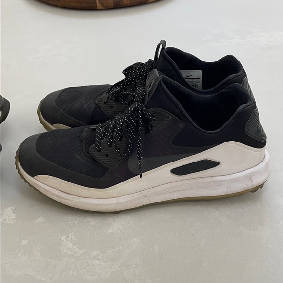 Two pair of Nike air max golf shoes. Size 12. - Picture 5 of 9